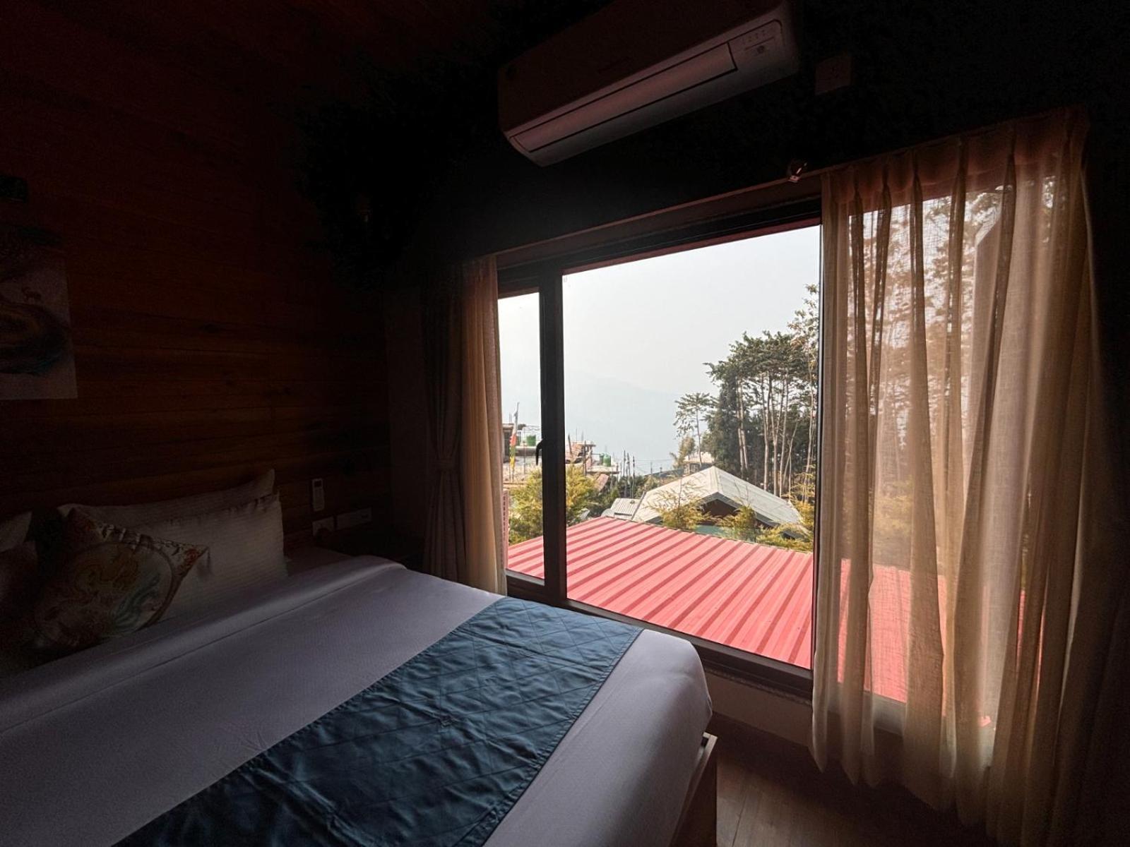 Blue Orchid Premium Hotel Kalimpong Exterior foto